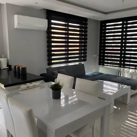 Cleopatra 6 Lägenhet *